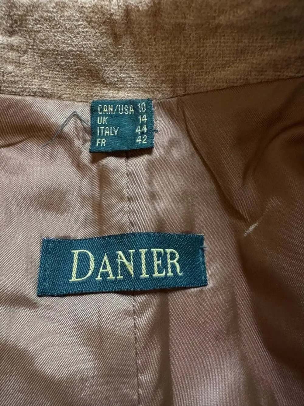 Danier Genuine Tan Suede Leather Pants 10 Straight Leg 70s Boho Luxe Tailored